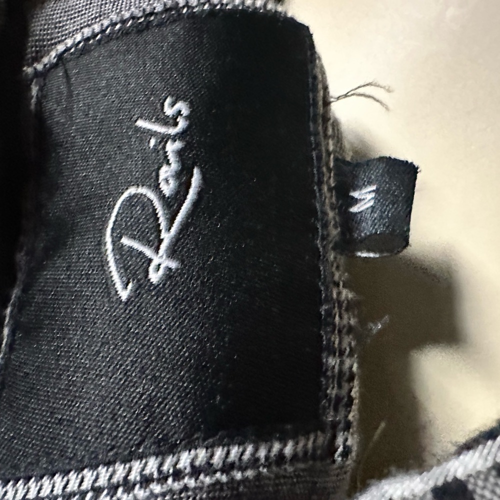 Rails Kendra Button Front Flannel Size Medium - image 4